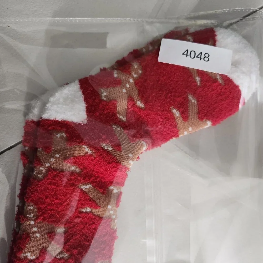 Worlds Softest Cozy Collection Socks Gingerbread Man Design Red White One Size 6